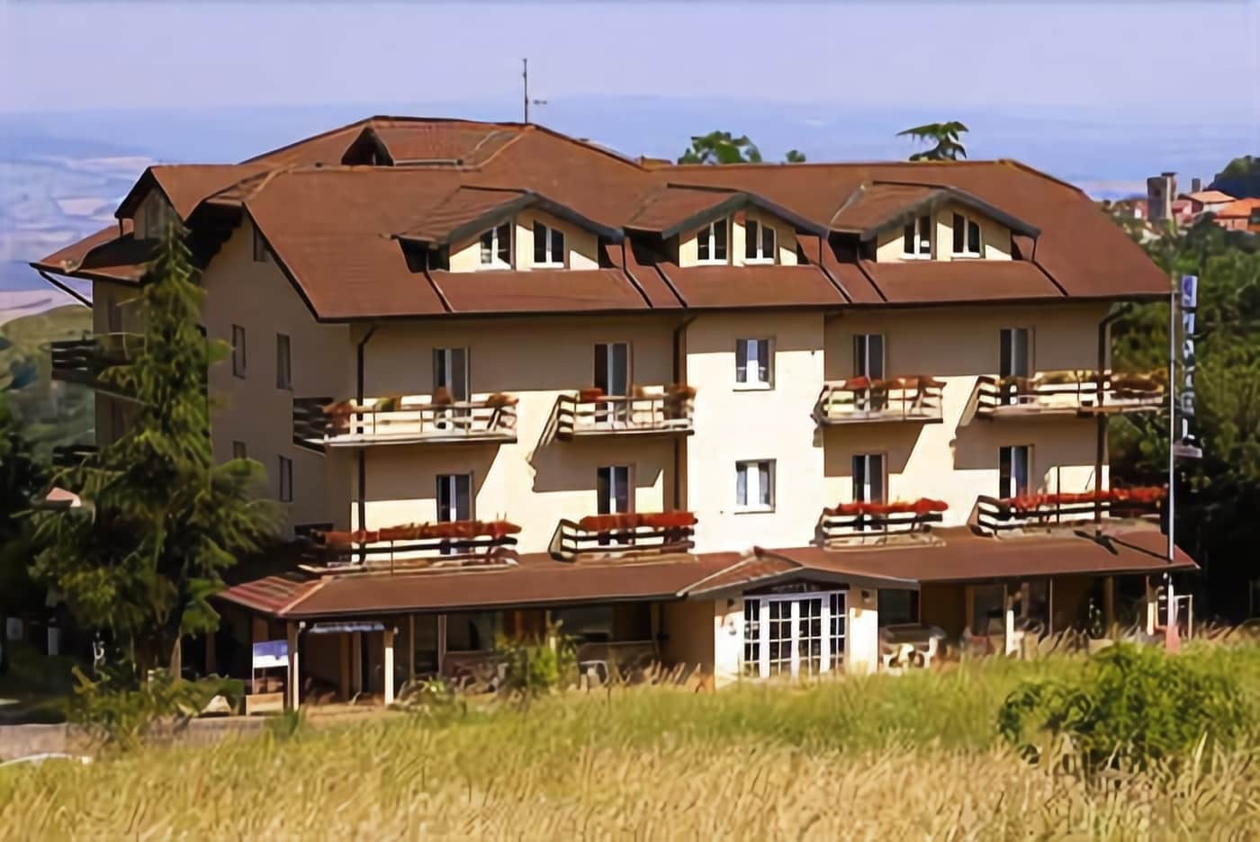 Hotel Gambrinus Abbadia San Salvator Exterior photo